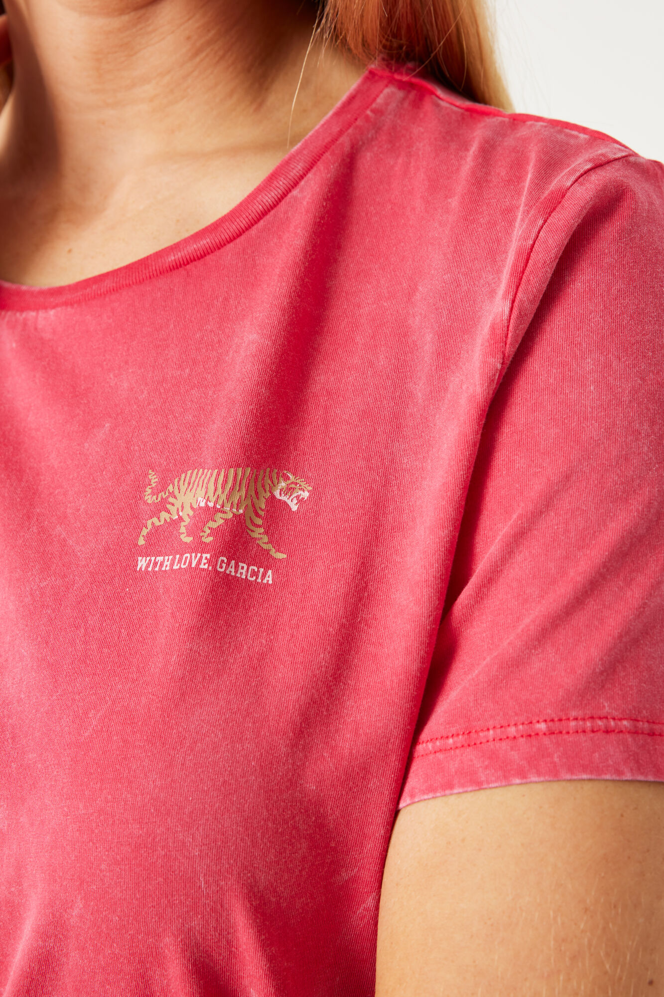 GARCIA 売れ筋商品|||ガルシア Tシャツ トップス レディース Tops Pink z0012-8891-onmodel-front-2000-