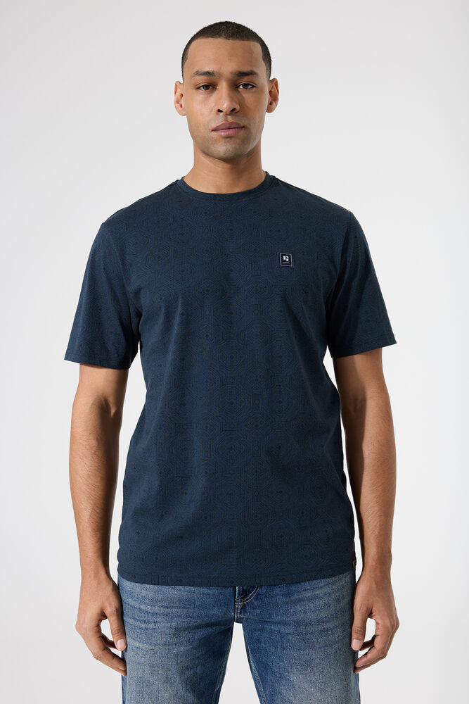 onmodel-front-1000