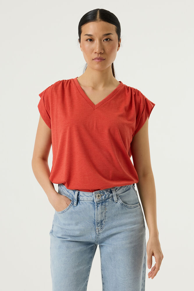 onmodel-front-1000