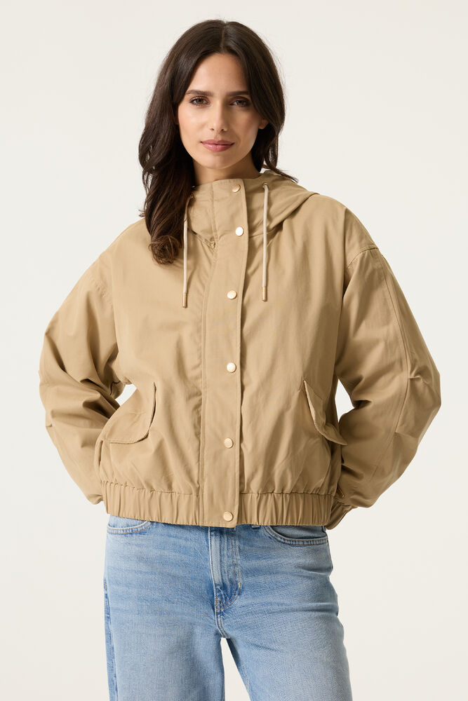 onmodel-front-1000